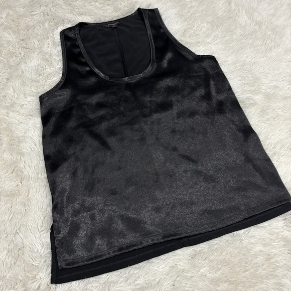 BANANA Republic Sleeveless Silky Front Black Womans Blouse Size Large - Picture 1 of 9